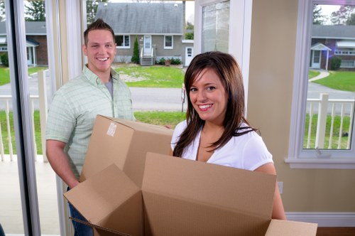 A local moving truck ready for home moves in Officer and nearby suburbs